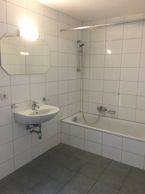 Lichtdurchflutete 3-Zimmer-Terrassenwohnung zu vermieten!