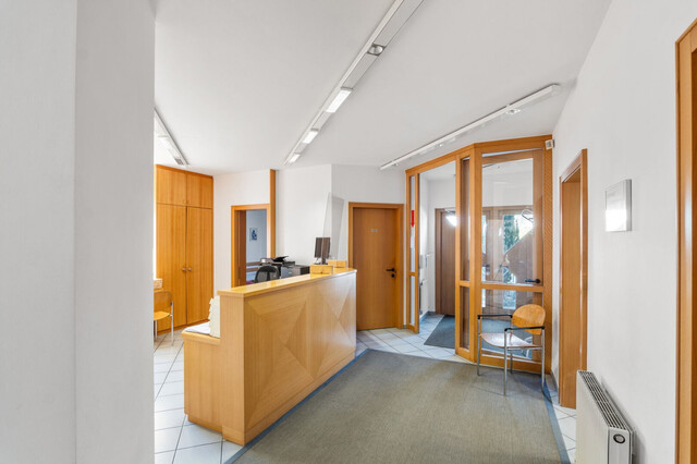 Attraktiver Bungalow - ehemalige Praxis in Rankweil: 5 Zimmer, Bergblick und flexible Raumgestaltung!