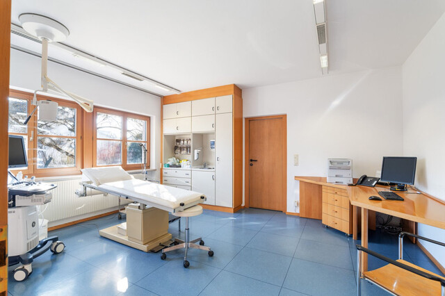 Attraktiver Bungalow - ehemalige Praxis in Rankweil: 5 Zimmer, Bergblick und flexible Raumgestaltung!