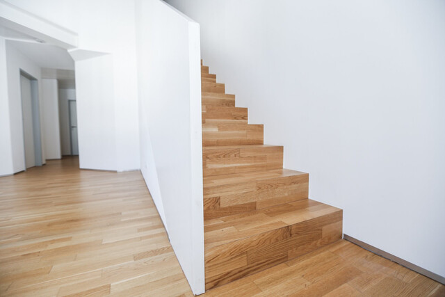 Luxuriös wohnen: 4-Zimmer-Maisonette-Wohnung mit Paketanlage und Services