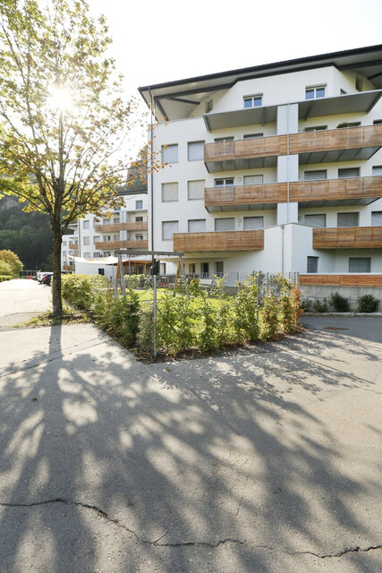Luxuriös wohnen: 4-Zimmer-Maisonette-Wohnung mit Paketanlage und Services