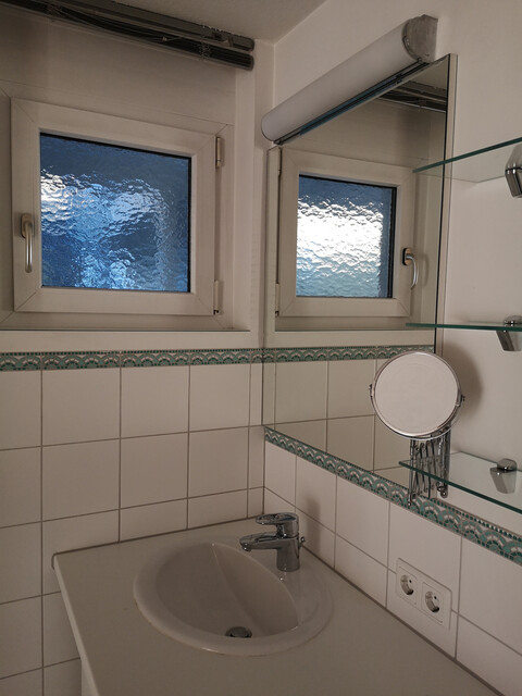 helle 2 Zimmer Wohnung mit überraschend viel Platz inkl. Tiefgarage und Keller