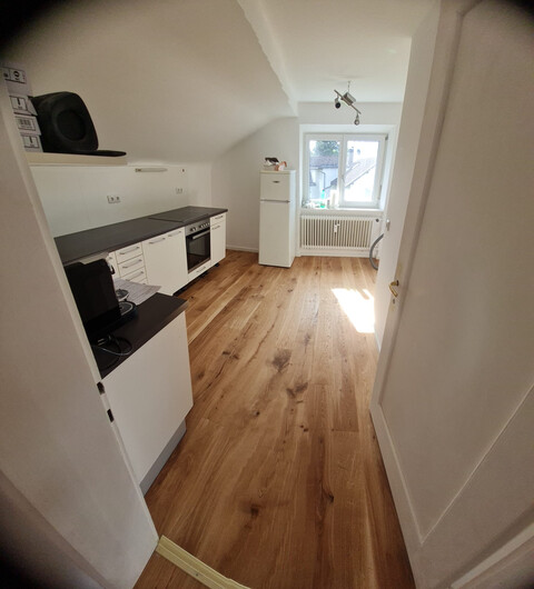 Ruhige und helle Dachgeschosswohnung sucht neue Mieter