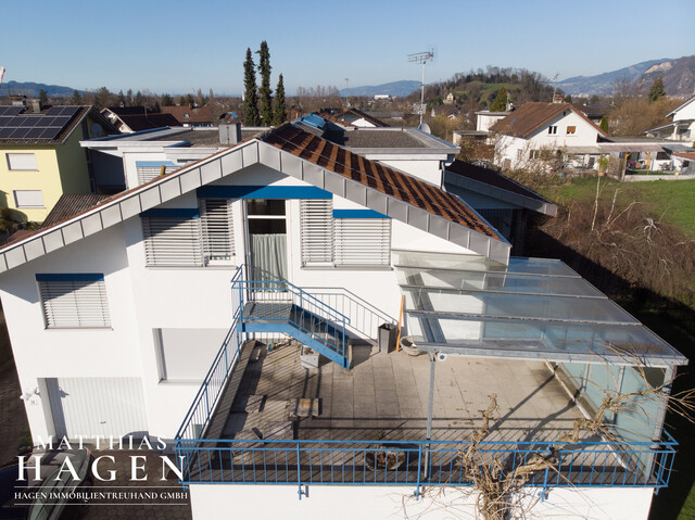 Große Dachgeschosswohnung in schöner, ruhiger Lage