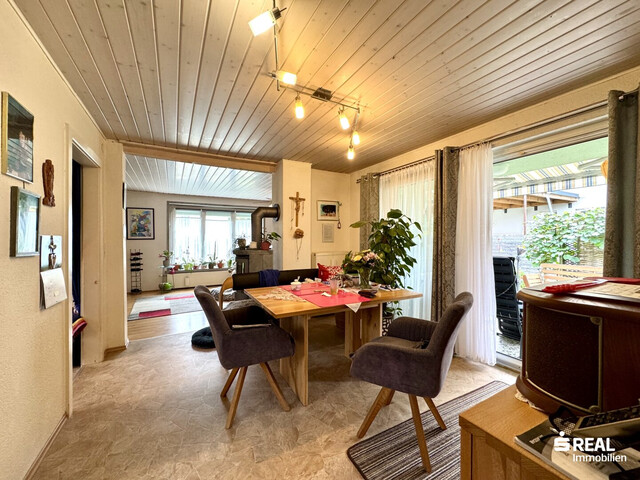 Charmanter Bungalow in ruhiger Lage mit großem Garten