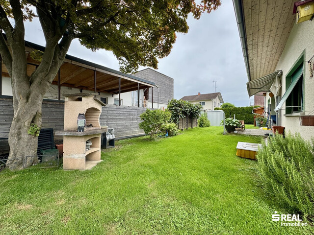 Charmanter Bungalow in ruhiger Lage mit großem Garten