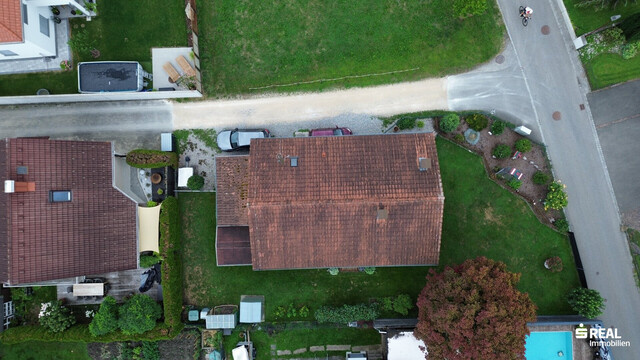 Charmanter Bungalow in ruhiger Lage mit großem Garten