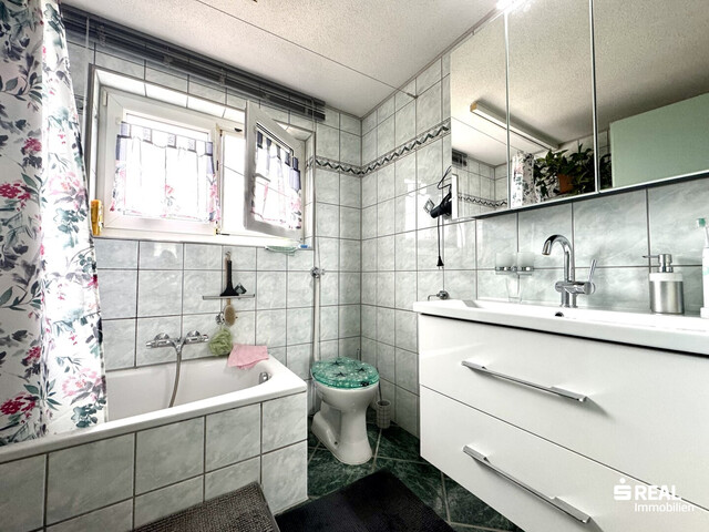 Charmanter Bungalow in ruhiger Lage mit großem Garten