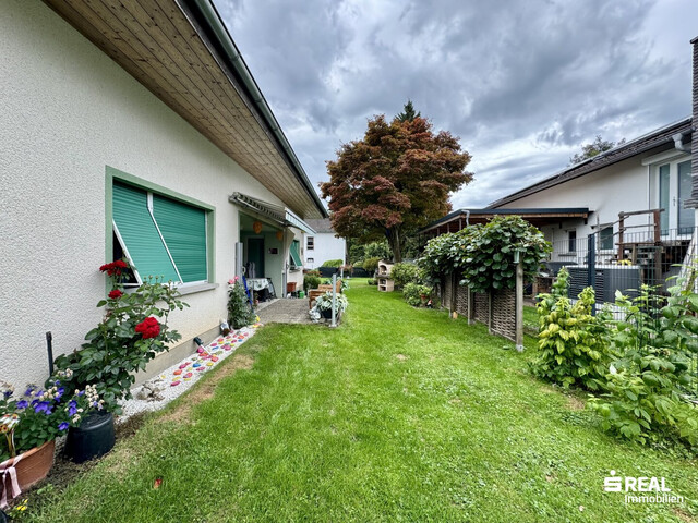 Charmanter Bungalow in ruhiger Lage mit großem Garten