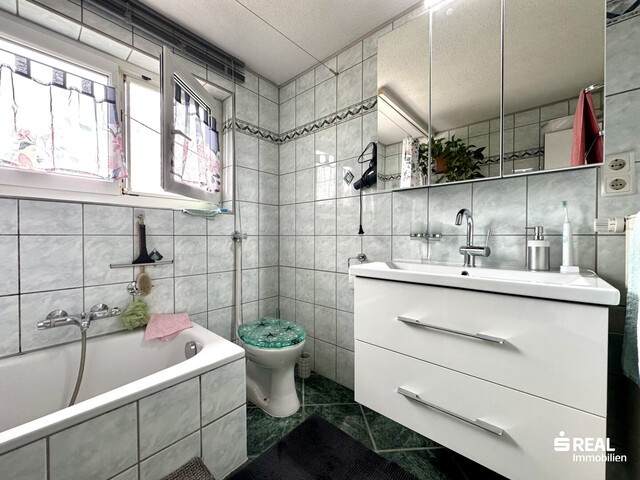 Charmanter Bungalow in ruhiger Lage mit großem Garten