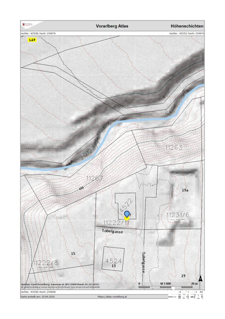 Wohnhaus in sehr guter Lage mit 3 Wohnungen, Garagen und eigenem Wald zu verkaufen