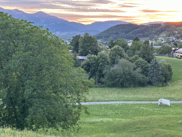 Exklusives Baugrundstück in Hanglage