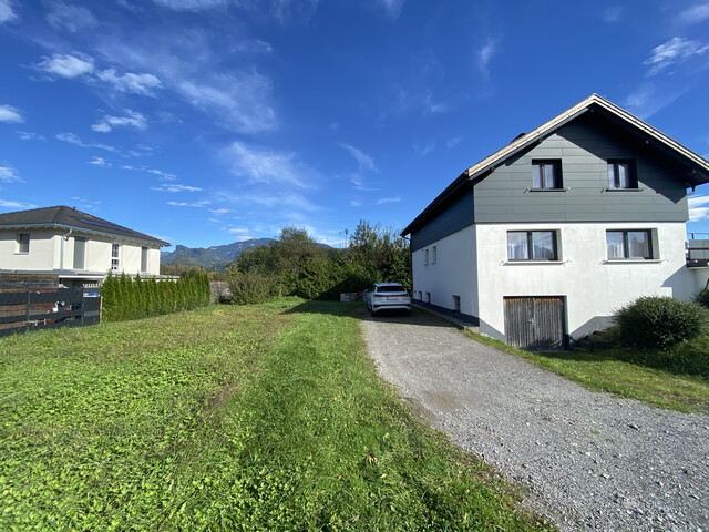 Wohnhaus in Grünlage | 2 Küchen | 900 m2 Garten | 2 Garagen