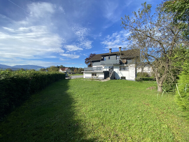 Wohnhaus in Grünlage | 2 Küchen | 900 m2 Garten | 2 Garagen