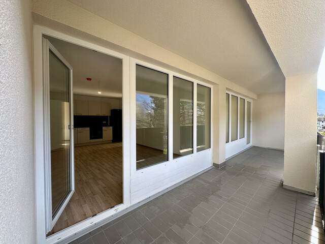 "ohne Provision" helle, neu renovierte 3 Zimmer Wohnung mit Balkon