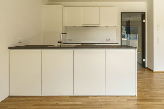 Ruhige, modernde und sehr helle 3-Zi-Terrassenwohnung