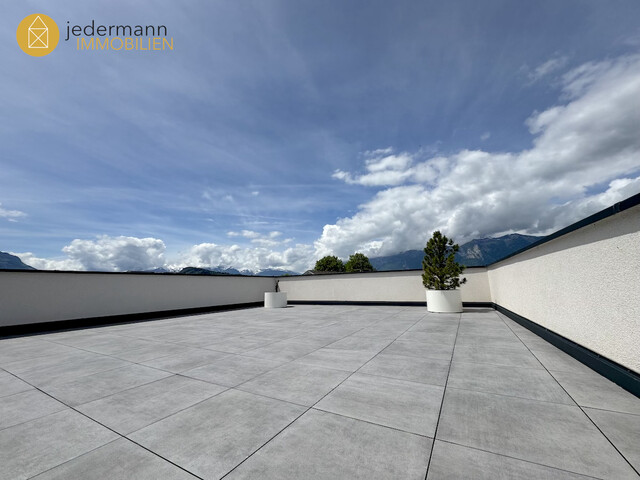 FELDKIRCH: EXKLUSIVE PENTHOUSEWOHNUNG MIT 360°-PANORAMABLICK IN GISINGEN
