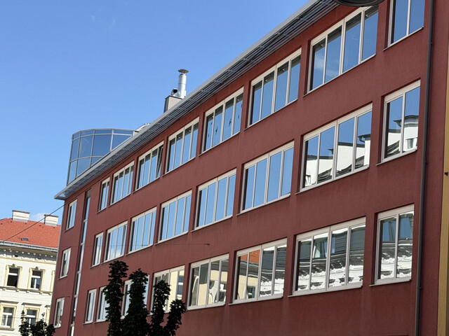 Moderne 4-Zimmer-Wohnung mit Loggia und Einbauküche in 1160 Wien, 97m², 1.995€ Miete