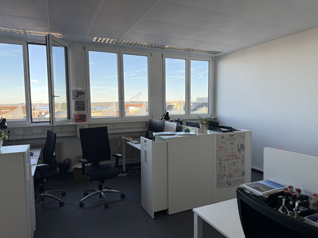 Im Kaufhaus GWL in Bregenz zu vermieten: Büro / Ordination  in Top-Lage mit Potential