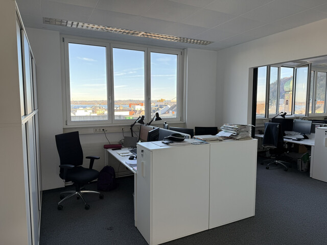 Im Kaufhaus GWL in Bregenz zu vermieten: Büro / Ordination  in Top-Lage mit Potential