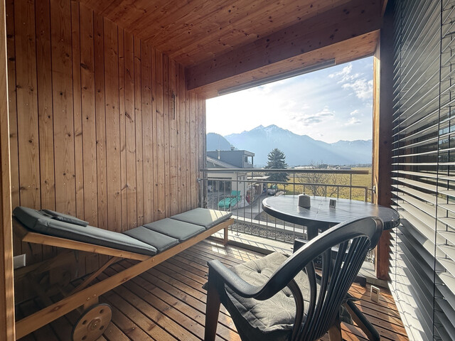 3 Zimmer-Wohnung  |  Loggia  |  Weitblick  | Carport