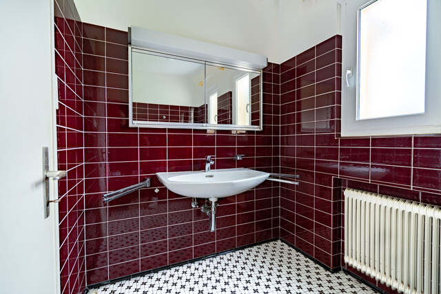 Für Handwerker mit Ausbauqualitäten - Wohnhaus mit 2 Wohnungen und zusätzlichem Bauplatz