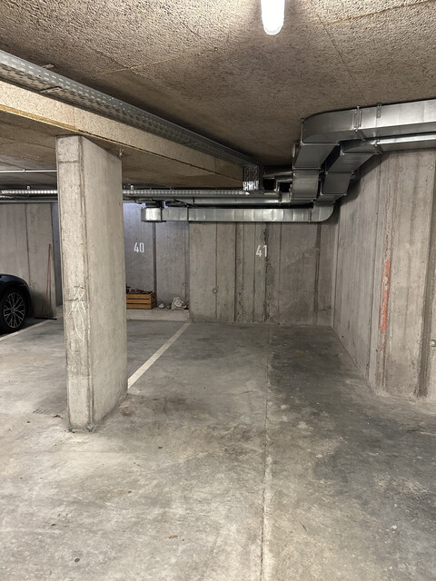 Tiefgaragenplätze, überdachte Stellplätze sowie Keller/Lagerräume in Hard am Bodensee zu verkaufen