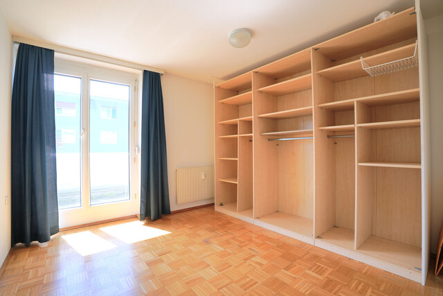 2-Zimmer-Wohnung mit großer Dachterrasse und Tiefgaragenplatz