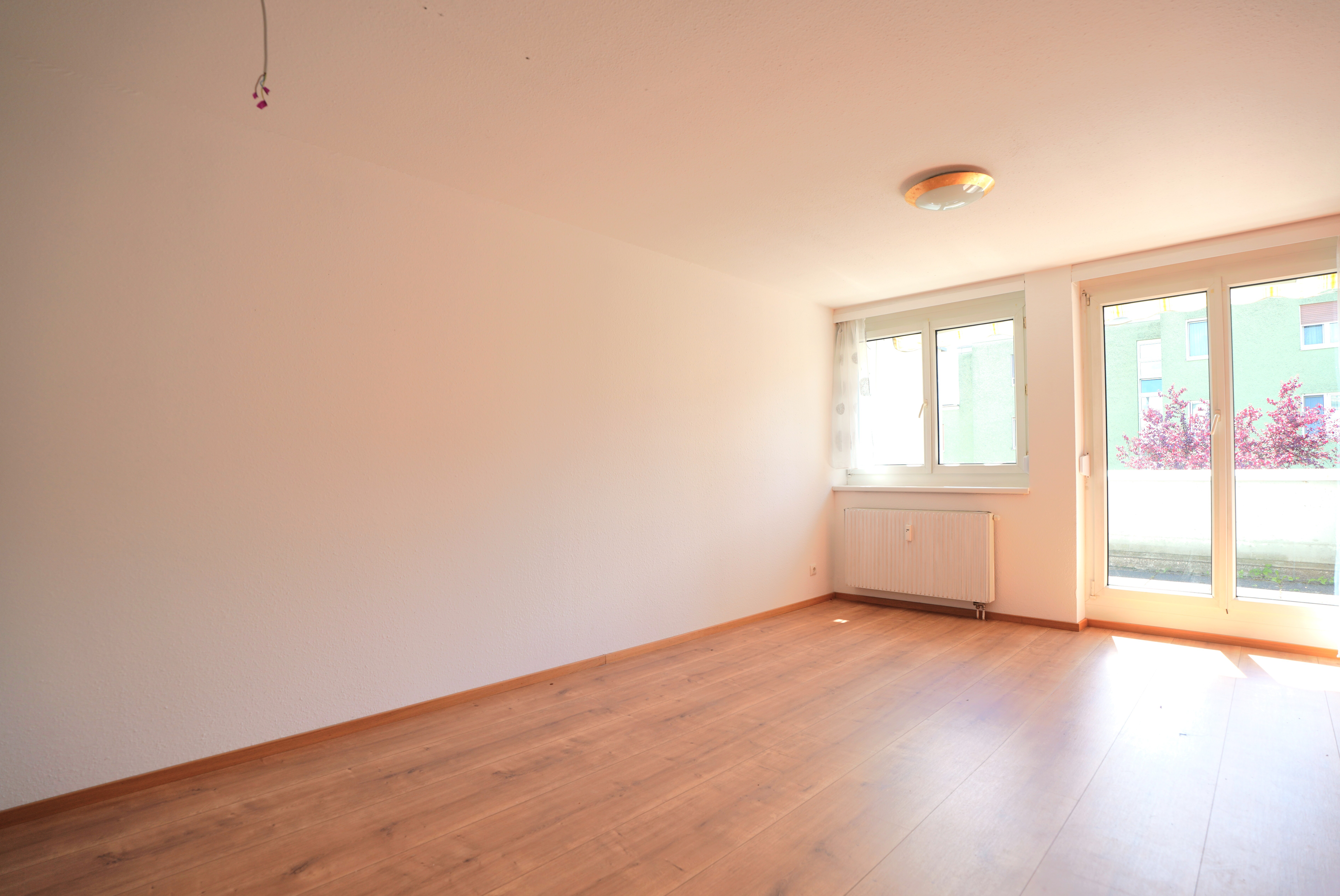 2-Zimmer-Wohnung mit großer Dachterrasse und Tiefgaragenplatz
