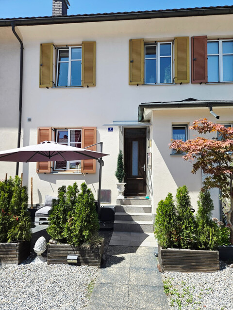 PROVISIONSFREI: Modernisiertes 5-Zimmer-Reihenhaus mit Garten nahe Bodensee & Strandbad
