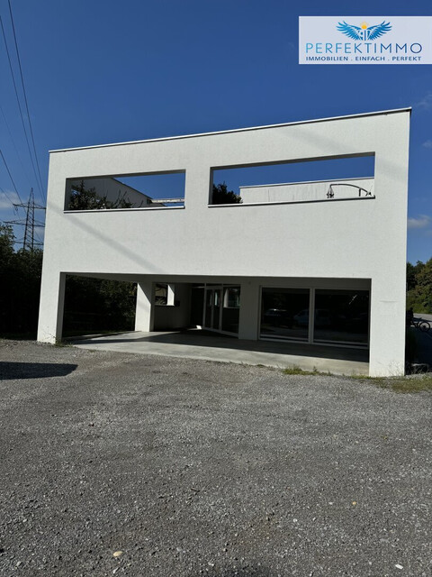 Moderne Büro- oder Praxisfläche mit bester Verkehrsanbindung - inklusive 4 Stellplätzen!