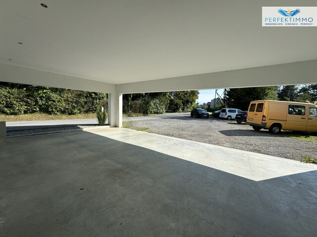 Moderne Büro- oder Praxisfläche mit bester Verkehrsanbindung - inklusive 4 Stellplätzen!