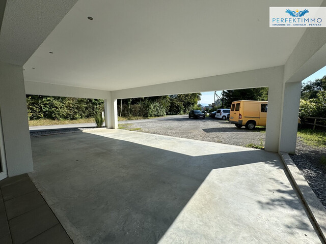 Moderne Büro- oder Praxisfläche mit bester Verkehrsanbindung - inklusive 4 Stellplätzen!