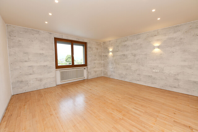 Viel Platz für die ganze Familie - große 6 Zimmer Wohnung mit toller Terrasse in Weiler