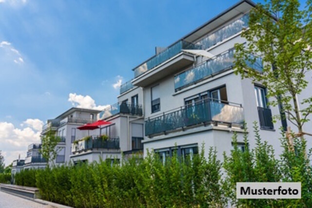 +++Großzügiges 3-Familienhaus mit freistehender Garage - familienfreundlich +++