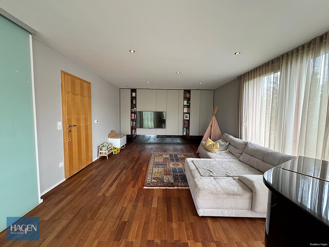 Hausgefühl inklusive – Stilvolle 4-Zimmer-Wohnung mit Gartenanteil im Zweiparteienhaus in Höchst