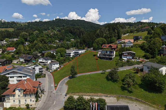 Traumgrundstück am Dorfplatz in Schwarzach
