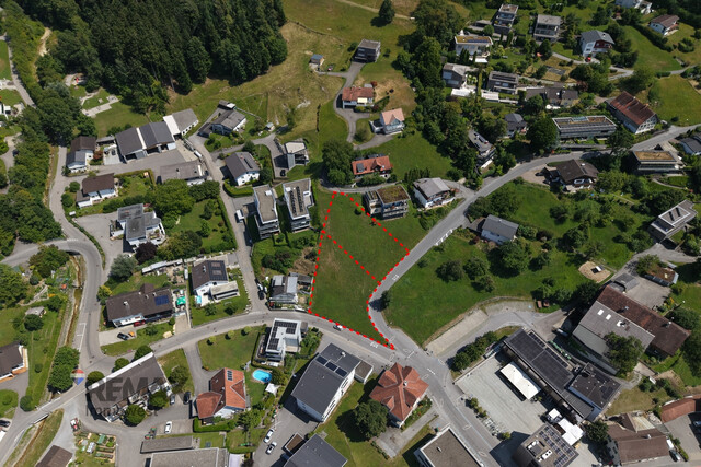 Traumgrundstück am Dorfplatz in Schwarzach