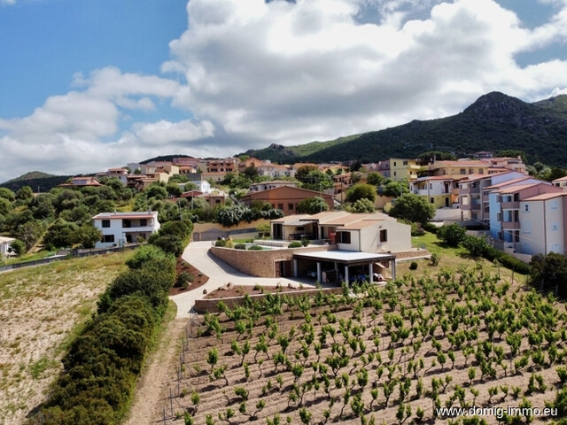 Mediterranes Anwesen mit Meerblick – in Badesi, Sardinien