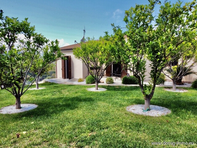 Mediterranes Anwesen mit Meerblick – in Badesi, Sardinien