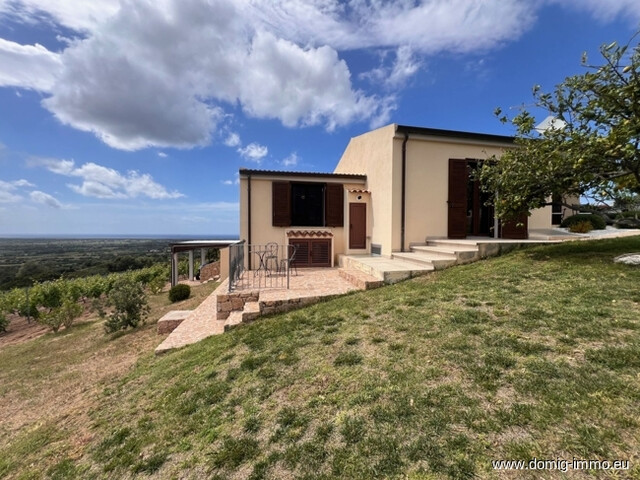 Mediterranes Anwesen mit Meerblick – in Badesi, Sardinien