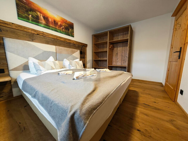 "MODERN LIVING" MIT EIGENEM GARTEN IN SONNIGER LAGE