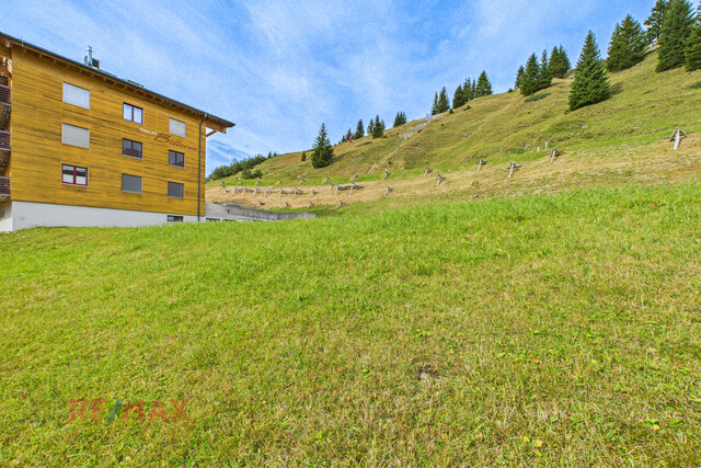 1.792 m² Baugrundstück mit Freizeitparadies direkt vor der Tür