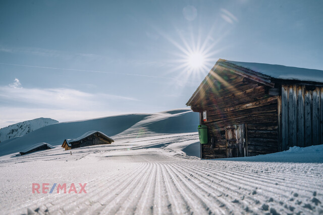 1.792 m² Baugrundstück mit Freizeitparadies direkt vor der Tür