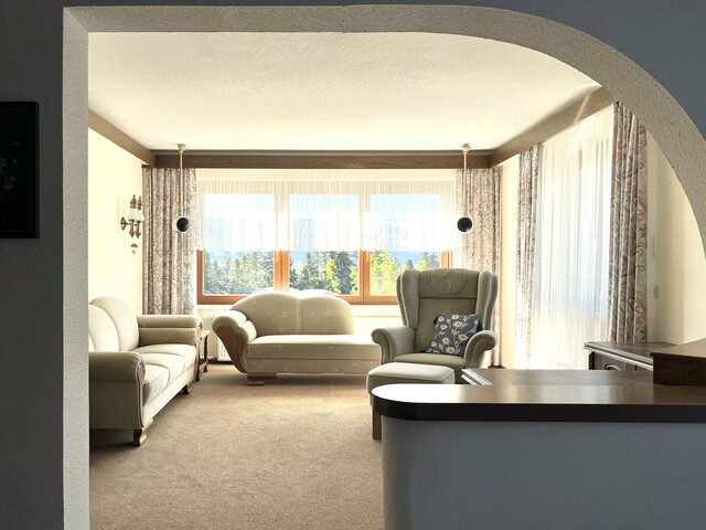 Einfamilienhaus mit herrlichem Bergblick, Kaminzimmer & großem Garten