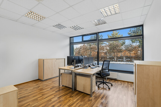 Top Gewerbeimmobilie mit Büro- und Logistikflächen in Weiler