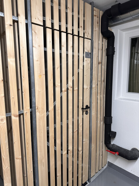 Moderne, helle 2-Zimmer Dachgeschosswohnung im Zentrum von Muntlix