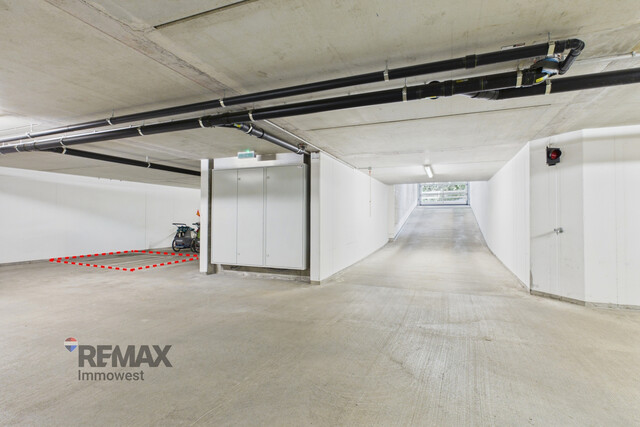 Sicher & trocken: Motorradstellplatz in Tiefgarage