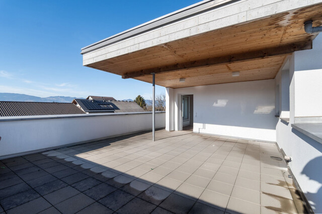 Koblach: Moderne 3-Zimmer-Maisonettwohnung mit riesiger Dachgeschoss-Terrasse!