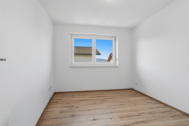 Koblach: Moderne 3-Zimmer-Maisonettwohnung mit riesiger Dachgeschoss-Terrasse!